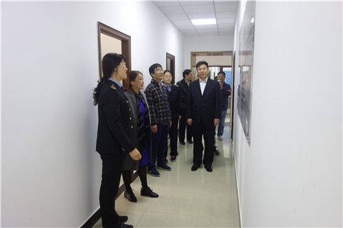 ����Э����ϯ�ջ�ͬ־���ӵ���ɽ�ֵ�ʳҩ��...